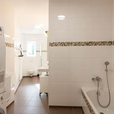 Herzog 1 Mit Terrasse