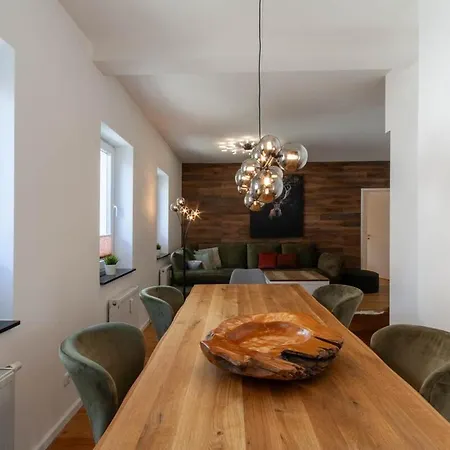 Herzog 1 Mit Terrasse דירה